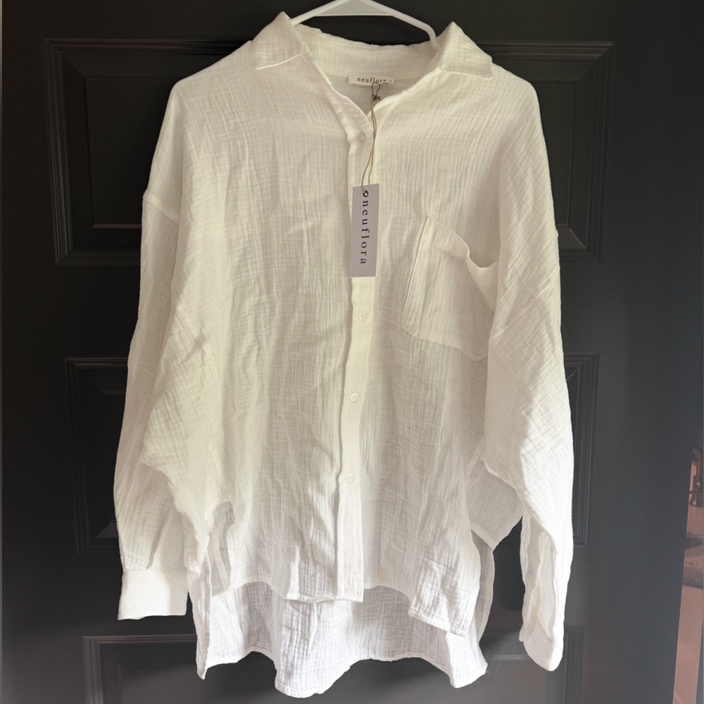 NWT Neuflora White Gauze Lightweight Buttondown